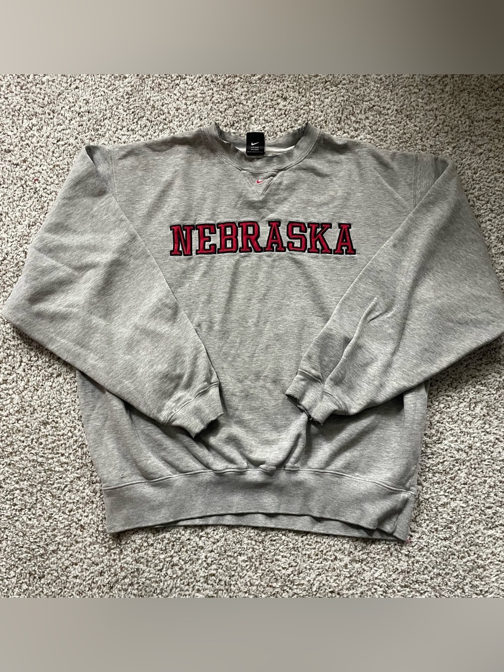 Vintage Nike Men’s Nebraska Gray Crewneck Sweatshirt